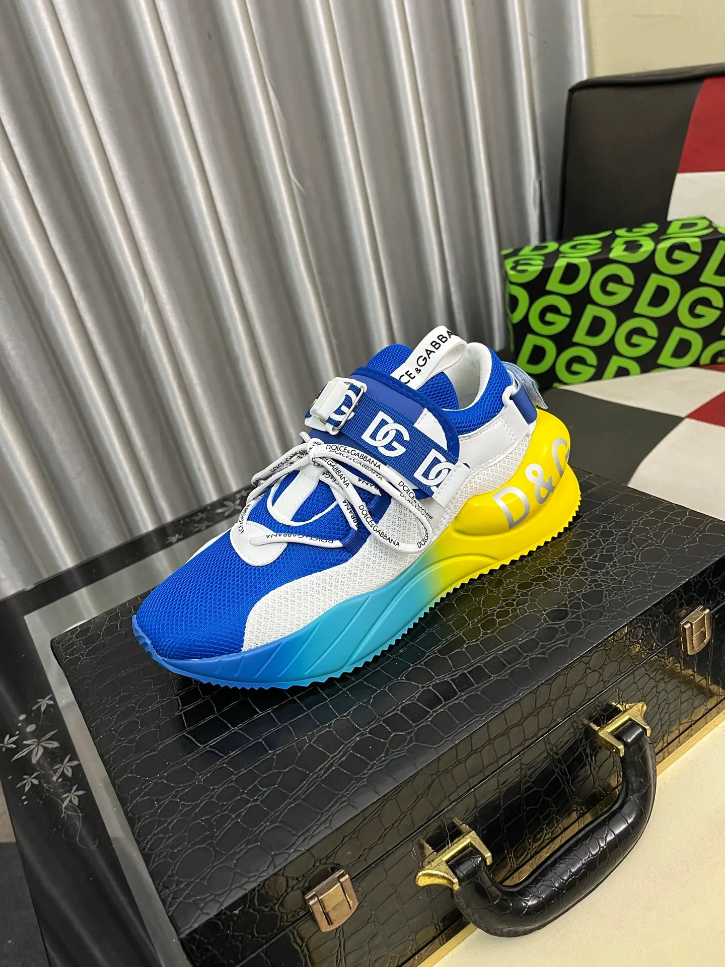 Men's shoes 💰540⌚️⌚️【DG～】Couple casual shoes 2025z cabinet simultaneous sale 🔶Size: 35-46#️⃣The upper is made of multi-material splicing ➕Mesh lining, comfortable and breathable, sole: original comfortable and wear-resistant outsole, ⚠️The real thing📱Photographed🎬The real thing is better📢📢📢